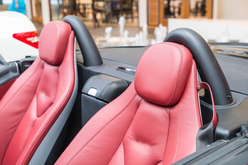 cushion-modern-car_1339-5504.jpg